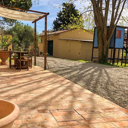 La Tonnaia Apartment Lari Bagian luar foto