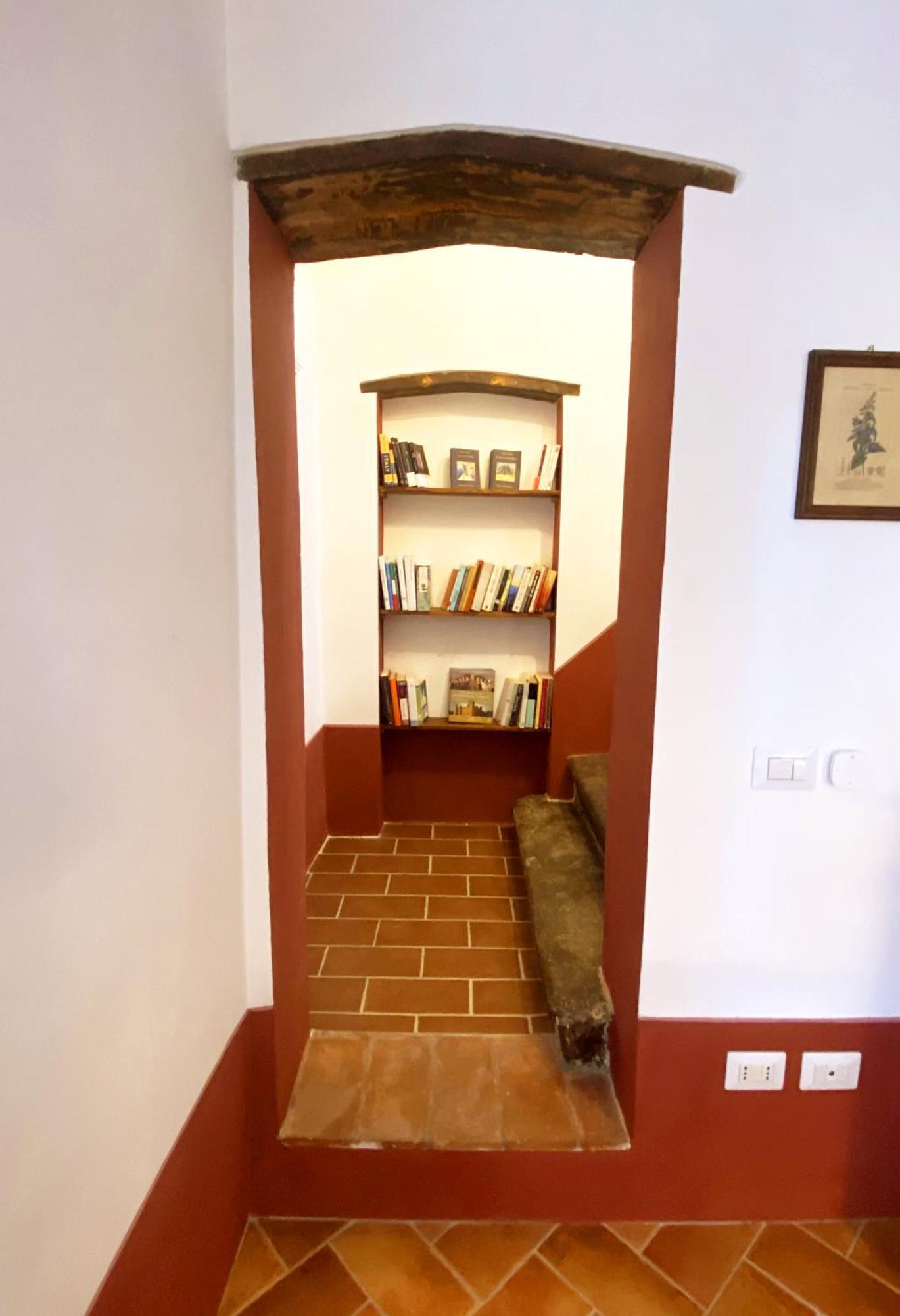 La Tonnaia Apartment Lari Bagian luar foto