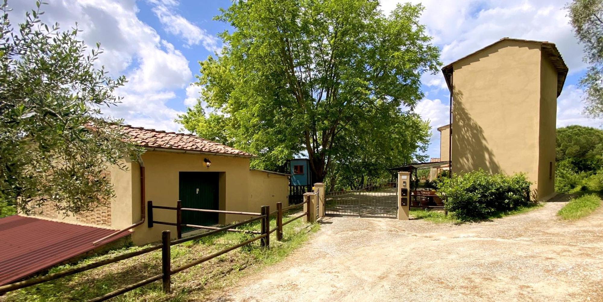La Tonnaia Apartment Lari Bagian luar foto